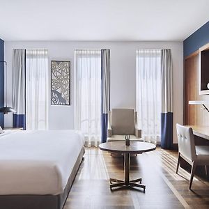 Deluxe King Room Guest room 1 King